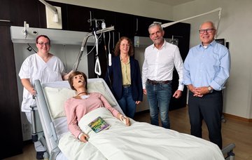 Übergabe Simulationspuppe