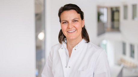 Dr. Carina Heinzelmann, Chefärztin der Klinik für Fuß- und Sprunggelenkchirurgie , medius KLINIK OSTFILDERN-RUIT