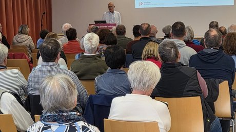 Fachvortrag Gelenkersatz Dr. Patrick van Bergen