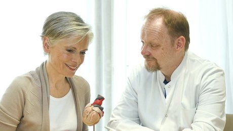 medius KLINIK KIRCHHEIM: Von der Implantation klassischer Herzschrittmacher bis zu hochspezialisierten Defibrillatoren
