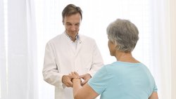 Prof. Bernhard Hellmich, Fortbildungsveranstaltung "Klinische Visite" in der medius KLINIK KIRCHHEIM