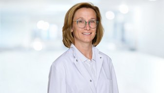 Réka Knill-Furó